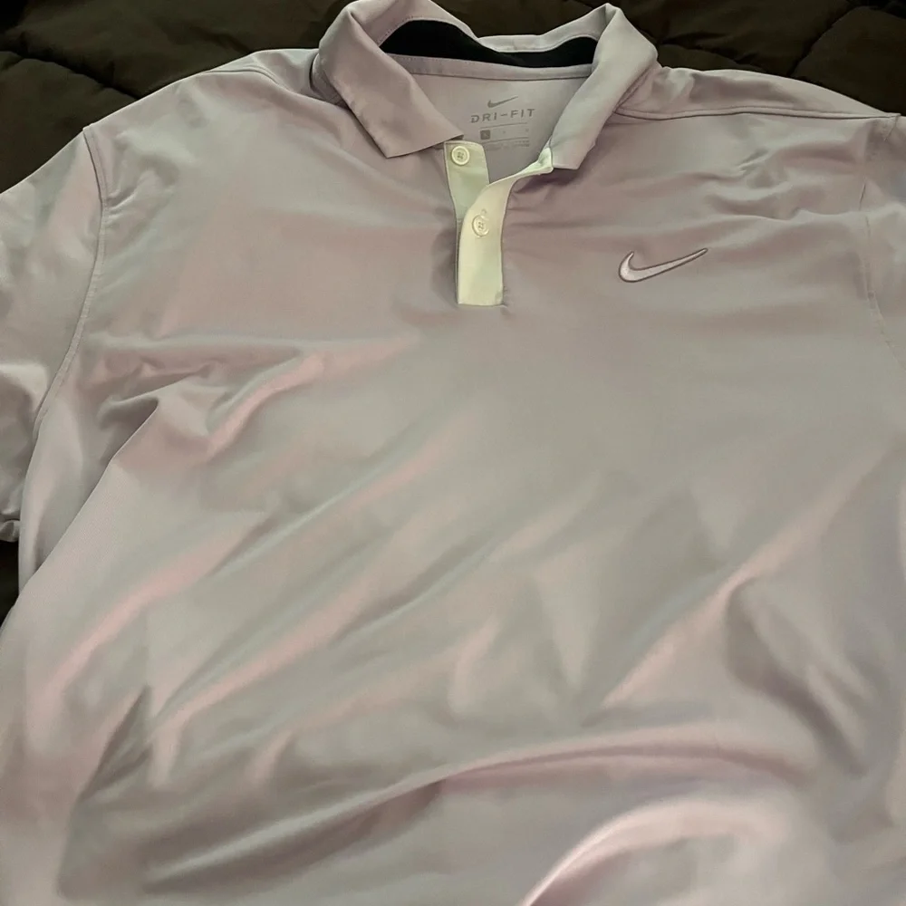Men’s Nike and Footjoy golf polos size large